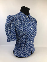 Load image into Gallery viewer, 1940s Reproduction Feed Sack Blouse with Acorn Novelty Print - Bust 34 36