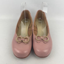 Load image into Gallery viewer, Original 1950's Baby Pink Leather Shoes with Gold Tone Trim - UK 6 6.5