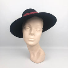 Load image into Gallery viewer, 1940s Inky Black Felt Hat with Red Trim