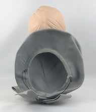 Load image into Gallery viewer, 1940s Dove Grey Felt Hat with Bow Trim