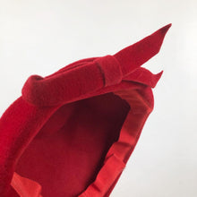 Load image into Gallery viewer, 1930s 1940s Cherry Red Felt Tyrolean Hat with Bow Trim