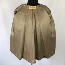 Load image into Gallery viewer, 1940s Cropped Swing Jacket Made From Scottish Tweed B34