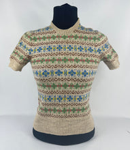 Load image into Gallery viewer, Original 1940s Fair Isle Jumper - Charming Vintage Knit - Bust 32 33
