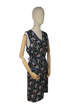 Load image into Gallery viewer, Original 1940's Volup Floral Cotton Apron - Would Make A Great Summer Dress - Bust 40 42 44