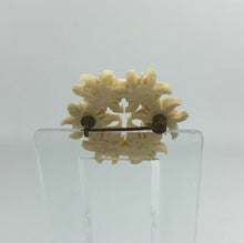 Load image into Gallery viewer, Vintage 1930s 1940s Cream Carved Edelweiss Circlet Brooch
