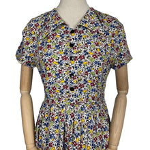 Load image into Gallery viewer, Original 1940's Classic Floral Floppy Cotton Day Dress with Neat Collar - Bust 34 36