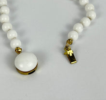 Load image into Gallery viewer, 1950s White Glass Necklace - Classic Glass Necklace