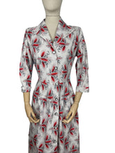 Load image into Gallery viewer, Original 1950's Black, White and Red Cotton Dress with Novelty Print of Wheat - Bust 36 38 *