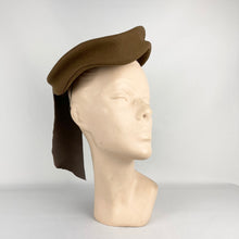 Load image into Gallery viewer, Original 1940s Chocolate Brown Felt Hat with Oversized Velvet Trim by Florence Reichman