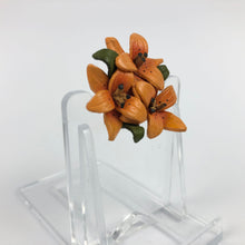 Load image into Gallery viewer, Original 1940s Autumnal Leather Floral Brooch