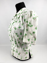 Load image into Gallery viewer, 1940s Reproduction Novelty Print Feed Sack Blouse of Clover and Lucky Horseshoes - B34
