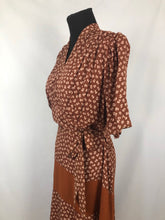 Load image into Gallery viewer, 1940s CC41 Brown and Cream Novelty Print Dress with Bows - B44 46