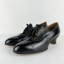 Load image into Gallery viewer, Original 1940s CC41 Black Leather Lace Up Shoes - UK Size 6.5*
