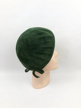 Load image into Gallery viewer, 1930s Green Fur Felt Close Fitting Hat
