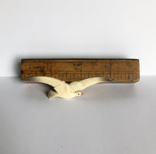 Load image into Gallery viewer, Vintage Early Plastic Seagull Brooch - Medium