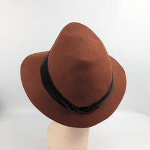 Load image into Gallery viewer, 1930s 1940s Chestnut Felt Fedora with Chocolate Brown Velvet Trim