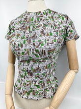 Load image into Gallery viewer, 1940's Reproduction Button Back Fine Cotton Blouse in Egyptian Print - Bust 34 36