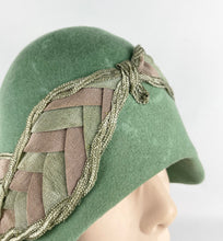 Load image into Gallery viewer, Original 1920s Soft Green Felt Cloche Hat with Wonderful Green and Pink Applique