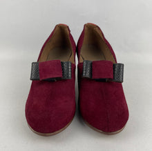Load image into Gallery viewer, Original 1940's Deadstock CC41 Burgundy Suede Court Shoes - UK Size 4 4.5