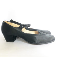 Load image into Gallery viewer, Original 1940s CC41 Black Satin Shoes - Size 7