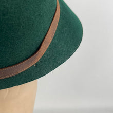 Load image into Gallery viewer, Original 1930's or 1940's French Forest Green Felt Hat with Leather Trim and Buckles