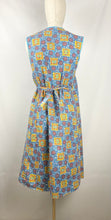 Load image into Gallery viewer, 1940s Floral Cotton Wraparound Pinny - Bust 33 34 35 36