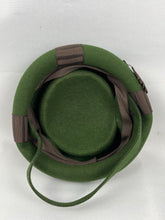 Load image into Gallery viewer, Original 1940s Forest Green Felt Hat with Chocolate Brown Grosgrain Bow Trim