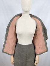 Load image into Gallery viewer, Original 1940s Houndstooth Check Suit in Green, Blue and Brown - Bust 35 36 - Petite