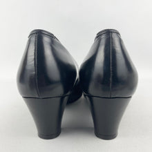 Load image into Gallery viewer, Original 1930's 1940's Deadstock in Box Black Glace Kid Leather Court Shoes by Diana - UK 6 6.5