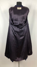 Load image into Gallery viewer, Exceptional 1940s French Navy Coat with Balloon Sleeves - Bust 36