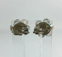 Load image into Gallery viewer, Vintage 1950s Clear Glass Clip On Earrings
