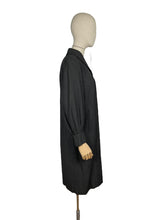 Load image into Gallery viewer, Original 1940's Charcoal Grey Lightweight Wool Coat by Harella - Bust 34 36 *