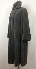 Load image into Gallery viewer, 1940s Grey Faux Fur "Teddy Bear" Coat - Bust 38 40 42