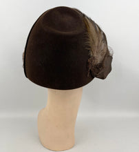 Load image into Gallery viewer, RESERVED Original 1930's Dark Brown Close Fitting Felt Hat with Feathers, Net and Ribbon Trim