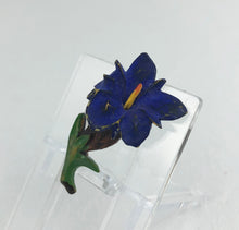 Load image into Gallery viewer, Vintage 1930s 1940s Carved Bakelite Gentian Violet Brooch