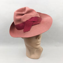 Load image into Gallery viewer, 1930s 1940s Pink Felt Fedora with Grosgrain Trim