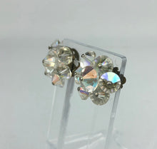 Load image into Gallery viewer, Vintage 1950s Clear Glass Clip On Earrings
