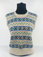 Load image into Gallery viewer, Original 1940s Fair Isle Slipover - Charming Vintage Jumper - Bust 35 36 37