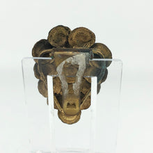 Load image into Gallery viewer, Vintage 1930s 1940s Gold Metal Ammonite Fur Clip