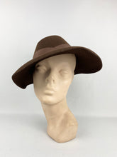 Load image into Gallery viewer, Original Late 1930s Early 1940s Chocolate Brown Felt Hat - Classic Shape