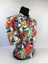 Load image into Gallery viewer, 1940s Reproduction Feed Sack Blouse in Bold Floral - Bust 34 36