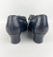Load image into Gallery viewer, Original 1940's Wide Fitting Blue Leather Lace Up Walking Shoes by Portland - UK 5 or 5.5