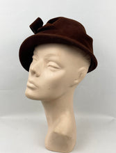 Load image into Gallery viewer, Charming 1950s Warm Brown Felt Hat with Bow and Paste Trim Detail