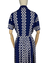 Load image into Gallery viewer, Original Volup St Michael Classic 1950s Cotton Day Dress in Navy and White Print - Bust 42 44