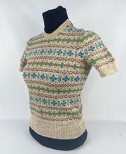 Load image into Gallery viewer, Original 1940s Fair Isle Jumper - Charming Vintage Knit - Bust 32 33