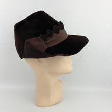 Load image into Gallery viewer, Original Late 1930s or Early 1940s Two Tone Brown Felt Hat with Grosgrain Trim