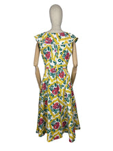 Load image into Gallery viewer, Original 1950's Novelty Print Dress of Roses in Picture Frames - Bust 36 37 38 *