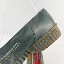 Load image into Gallery viewer, Original 1940's 1950's Forest Green Leather Slip on Shoes with Bow Trim - UK 5 *