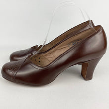 Load image into Gallery viewer, Original 1940's Brown Leather Court Shoes with Punch Detail by Norvic - UK 5.5 6