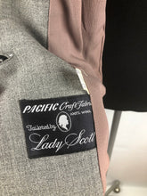 Load image into Gallery viewer, 1940s 1950s Volup Grey Wool Lady Scott Jacket - B44 46